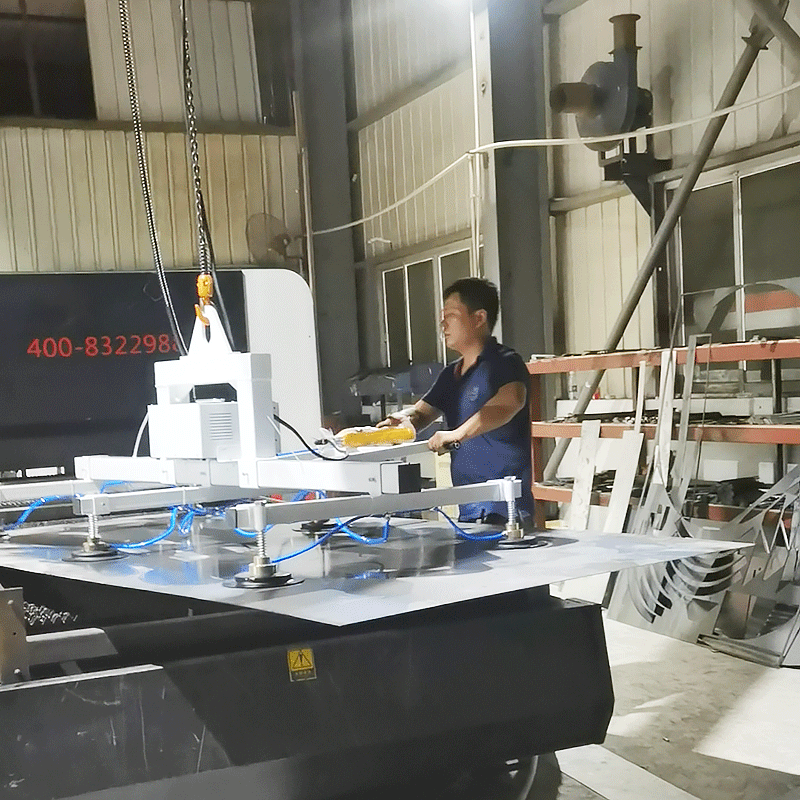 激光切割機搬運不銹鋼鐵板等上料吸吊機真空吸盤吊具裝置