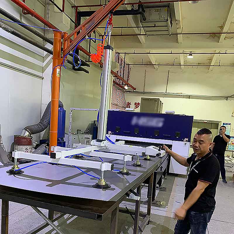 激光切割機不銹鋼板材氣動搖臂上料機